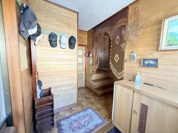 6LDK Detached House with Inner Garage for Sale in Obihiro, Hokkaido - Thumbnail 3