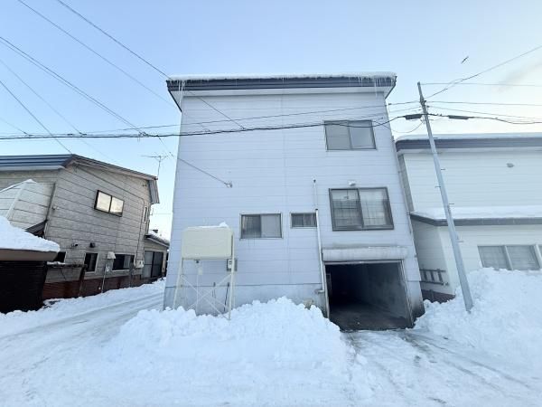 6LDK Detached House with Inner Garage for Sale in Obihiro, Hokkaido - Thumbnail 2