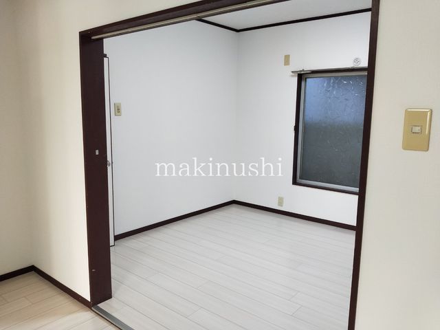 3LDK House for Sale in Higashishinmachi, Matsubara City - Thumbnail 3