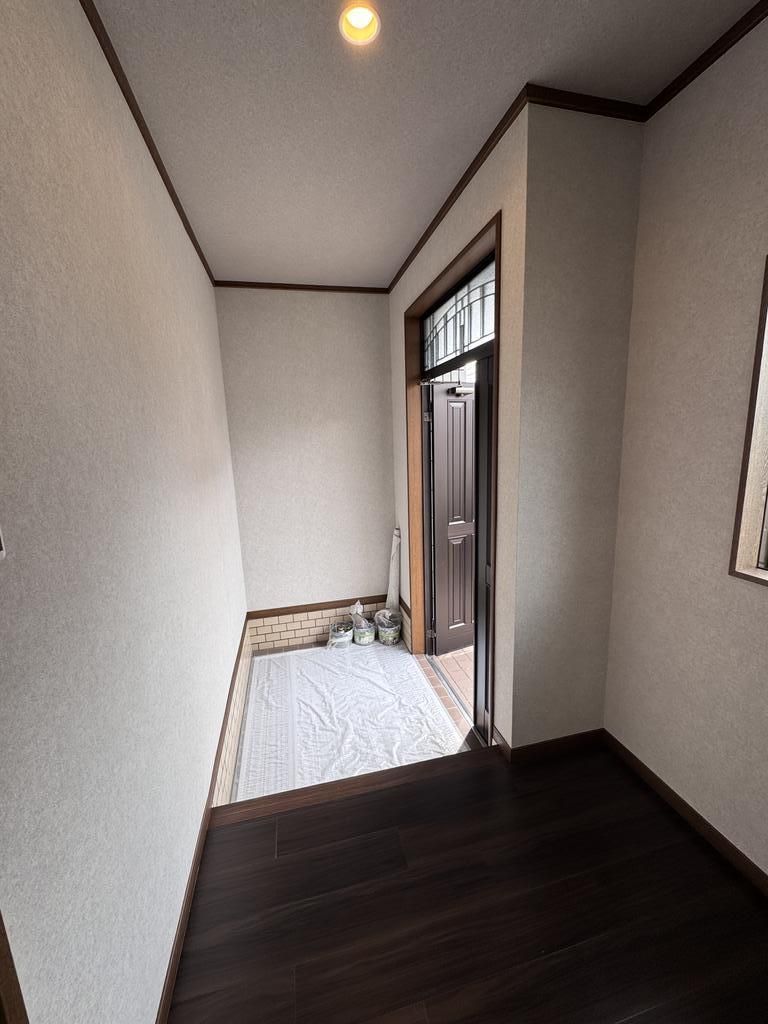 Renovated 4DK House for Sale in Kobe Nishi Ward - Thumbnail 2