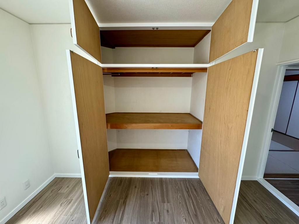 Renovated 5LDK House with Garage in Shijonawate, Osaka - Thumbnail 4