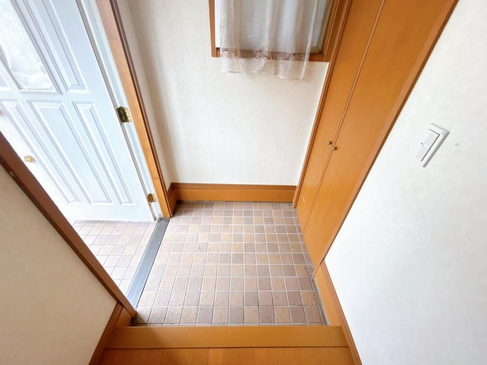 Renovated 4LDK House with Parking in Eiheiji Town, Fukui - Image 1