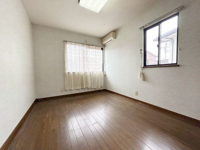 4SLDK Detached House for Sale in Nishinomiya, Hyogo - Thumbnail 2