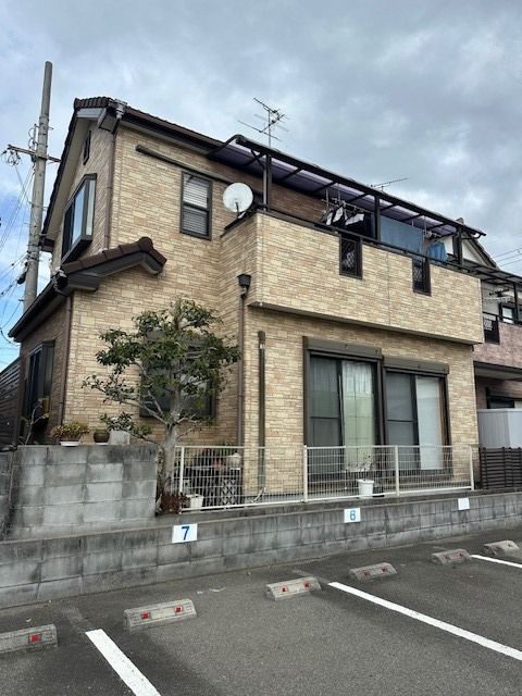 4LDK Detached House for Sale in Ibaraki, Osaka - Thumbnail 2