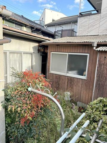 1927 Kominka-Style Terrace House for Sale in Sakai, Osaka - Thumbnail 3