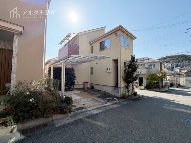 Modern 4LDK House for Sale in Nishinomiya, Hyogo - Thumbnail 3