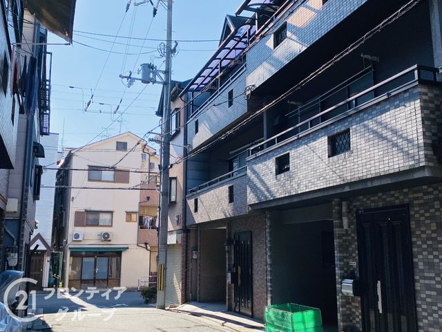 4LDK Family Home with Built-In Garage in Moriguchi, Osaka - Thumbnail 4