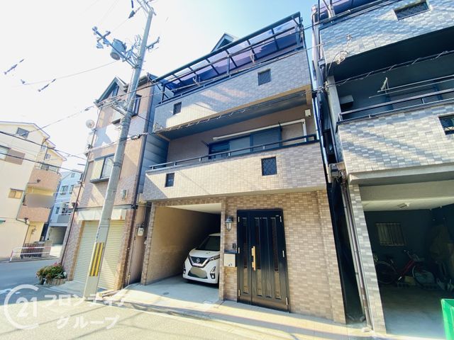 4LDK Family Home with Built-In Garage in Moriguchi, Osaka - Thumbnail 2