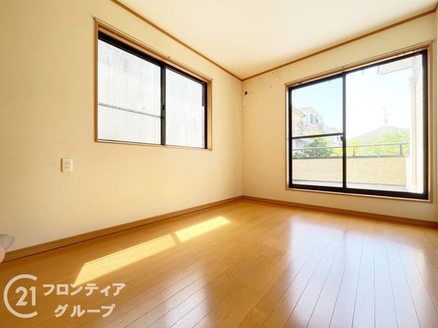 4LDK House for Sale in Ikoma-shi, Nara, 91.66 sqm - Thumbnail 2