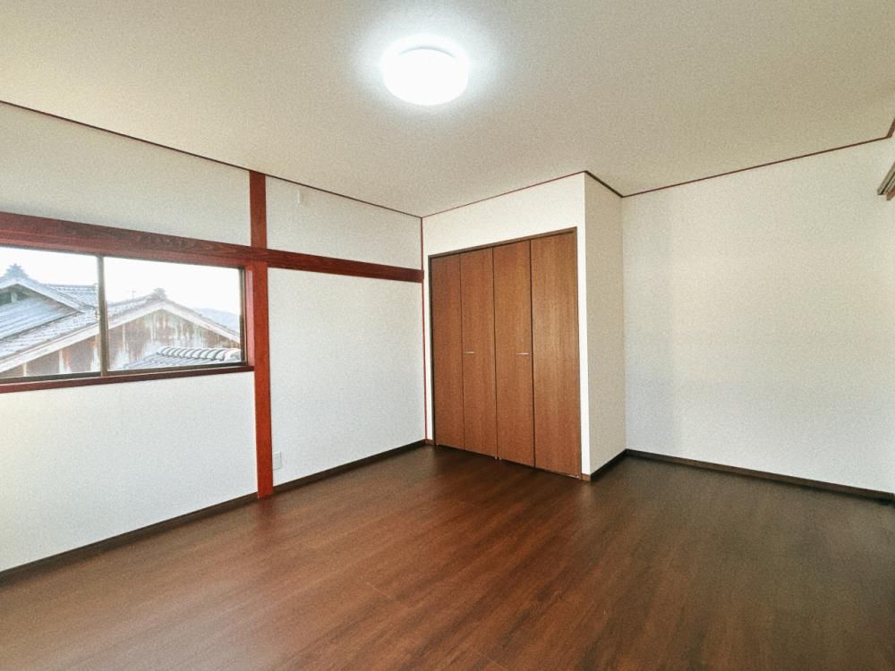 Renovated 5LDK Detached House in Nakanoto, Ishikawa - Thumbnail 4