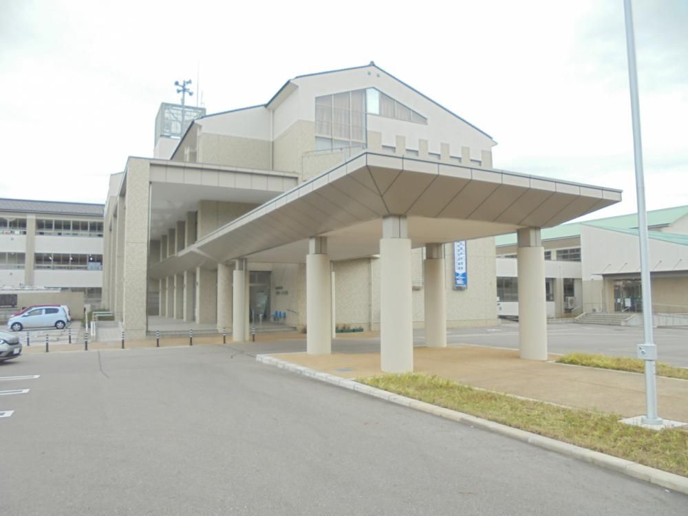 Renovated 5LDK Detached House in Nakanoto, Ishikawa - Thumbnail 3