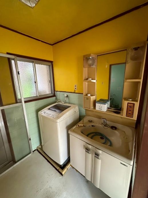 5SLDK Vintage House for Sale in Kobe's Nagata Ward - Thumbnail 4