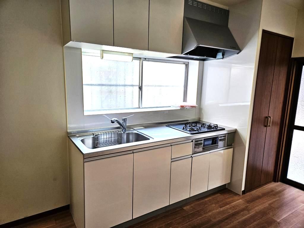 Renovated 4DK House for Sale in Suminoe-ku, Osaka - Thumbnail 4