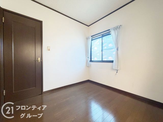4SLDK House in Kobe Tarumi Ward with Wooden Deck & Recent Renovations - Thumbnail 4