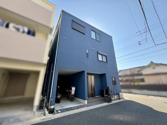 Modern 4LDK Detached House for Sale in Tsurumi Ward, Osaka - Thumbnail 3