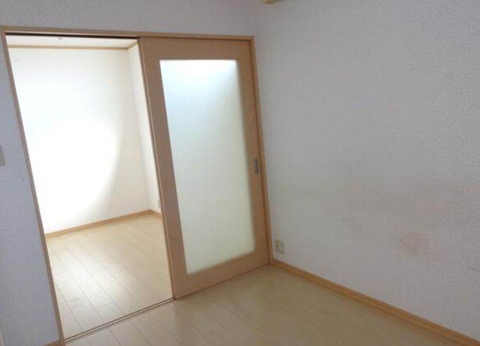 Used Detached House in Wakayama City - 3SLDK, 96.43 sqm - Thumbnail 2