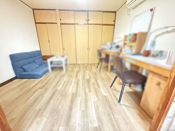 1920s 4LDK Terrace House Near Hanazonocho Station, Osaka - Thumbnail 3