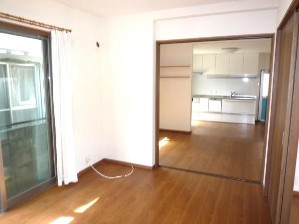 5LDK Wooden House for Sale in Iwade, Wakayama - Thumbnail 3