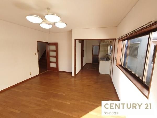 Used 4LDK House for Sale in Kinokawa, Wakayama - 105.84 sqm - Thumbnail 2