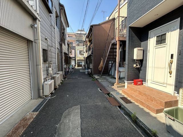 Modern 2019-Built 2DK Wooden House for Sale in Nishinari, Osaka - Thumbnail 3