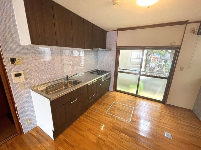4DK Detached House for Sale in Hirakata, Osaka - 75.33 sqm - Thumbnail 4