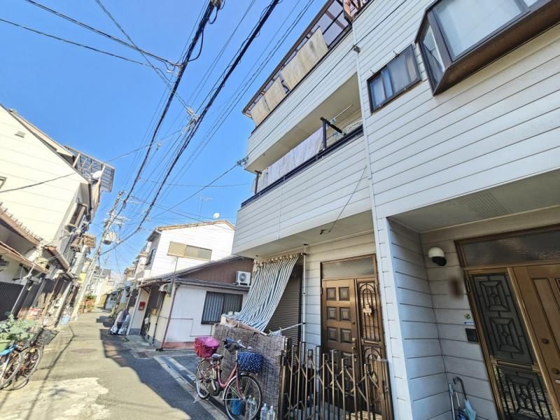 4DK House for Sale in Miyakojima-ku, Osaka Near Johoku Koen-dori Station - Thumbnail 2