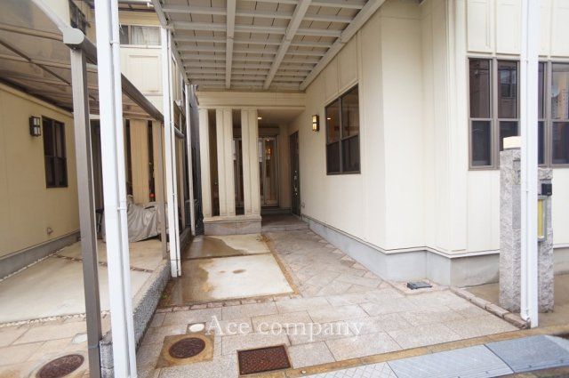Renovated 4LDK House in Higashiosaka - 27.8M Yen - Thumbnail 2