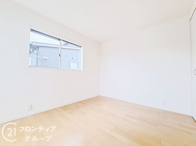 5LDK House for Sale in Himeji, Hyogo - 104 sqm - Thumbnail 3