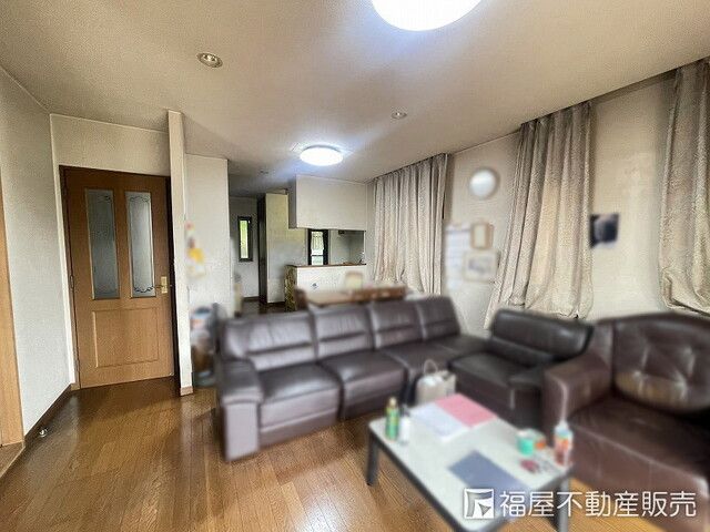 5LDK House for Sale in Hirakata, Osaka - 132.94 sqm - Thumbnail 4