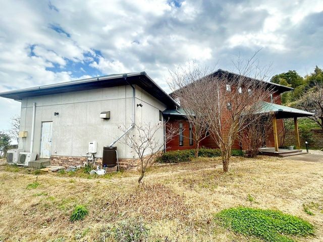 Ocean View House on Large Plot in Shimonoseki, Yamaguchi - Thumbnail 3