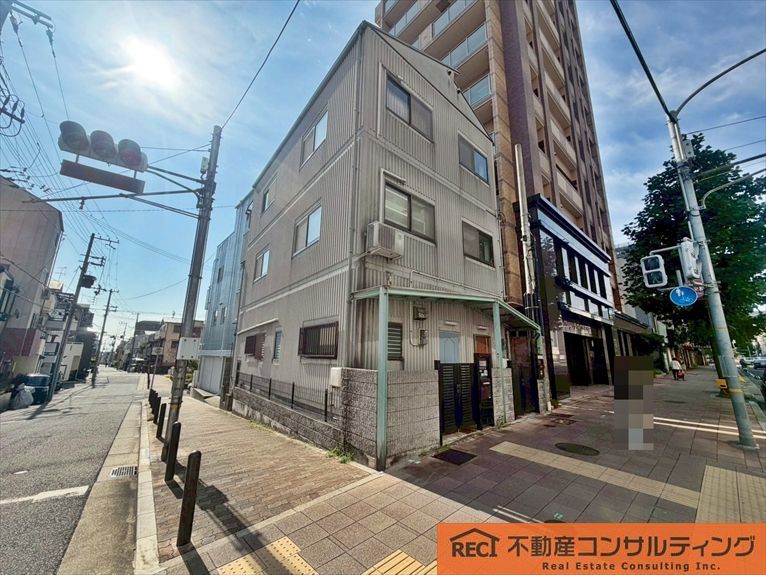 Terrace House for Sale in Kobe Nada Ward - Fully Renovated 1DK - Thumbnail 2