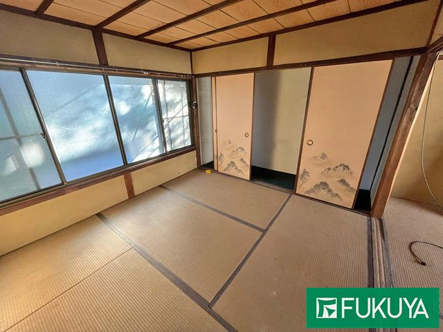 94-Year-Old Wooden Terrace House for Sale in Kyoto's Higashiyama - Thumbnail 2