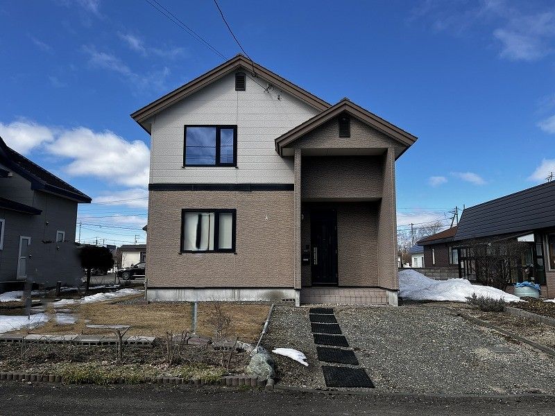 4LDK Detached House for Sale in Chitose, Hokkaido - 115m² - Thumbnail 2