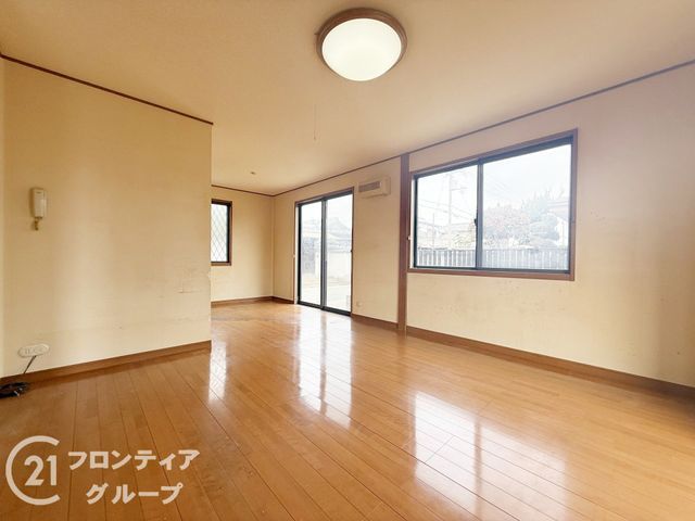 5LDK Detached House for Sale in Himeji, Hyogo - Near Hiramatsu Station - Thumbnail 2