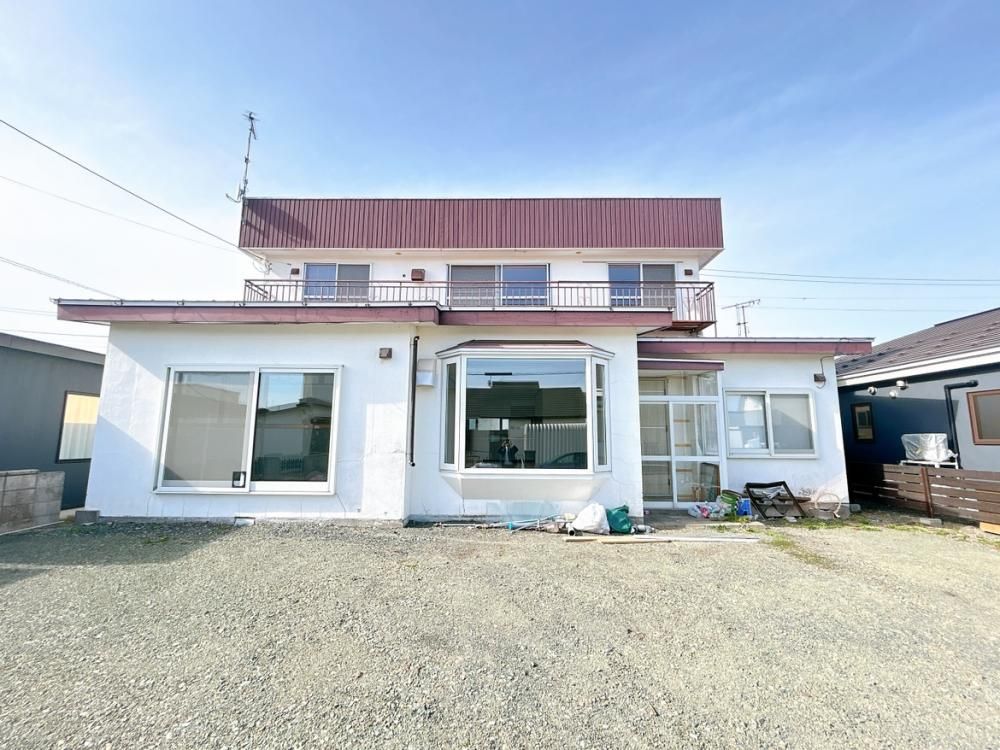 Renovated 6SLDK House in Kitami City, Hokkaido - 194.78 sqm - Thumbnail 2