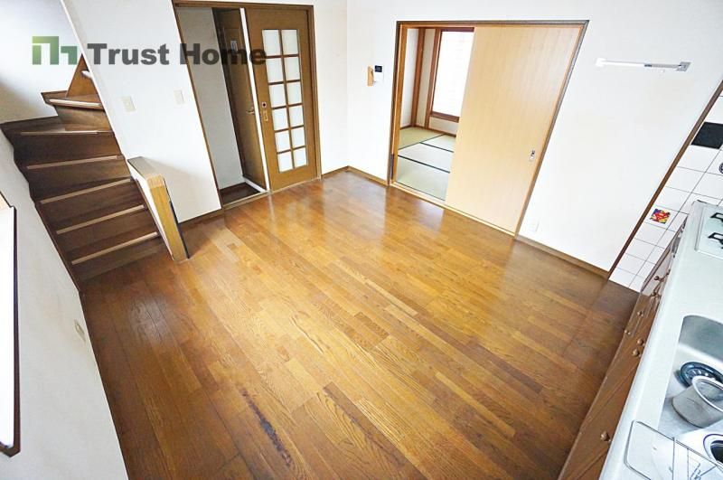 4DK House for Sale in Nishiyodogawa-ku, Osaka - 94m² - Thumbnail 2