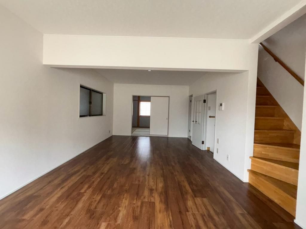 Renovated 4LDK House Near Takashi Station, Osaka - Thumbnail 3