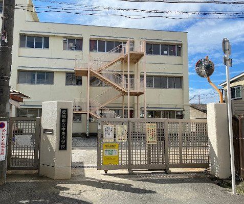 3LDK Pre-owned House in Higashishinmachi, Matsubara - Thumbnail 3