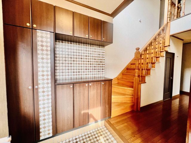 5LDK Corner Lot House for Sale in Ebetsu, Hokkaido - Thumbnail 3