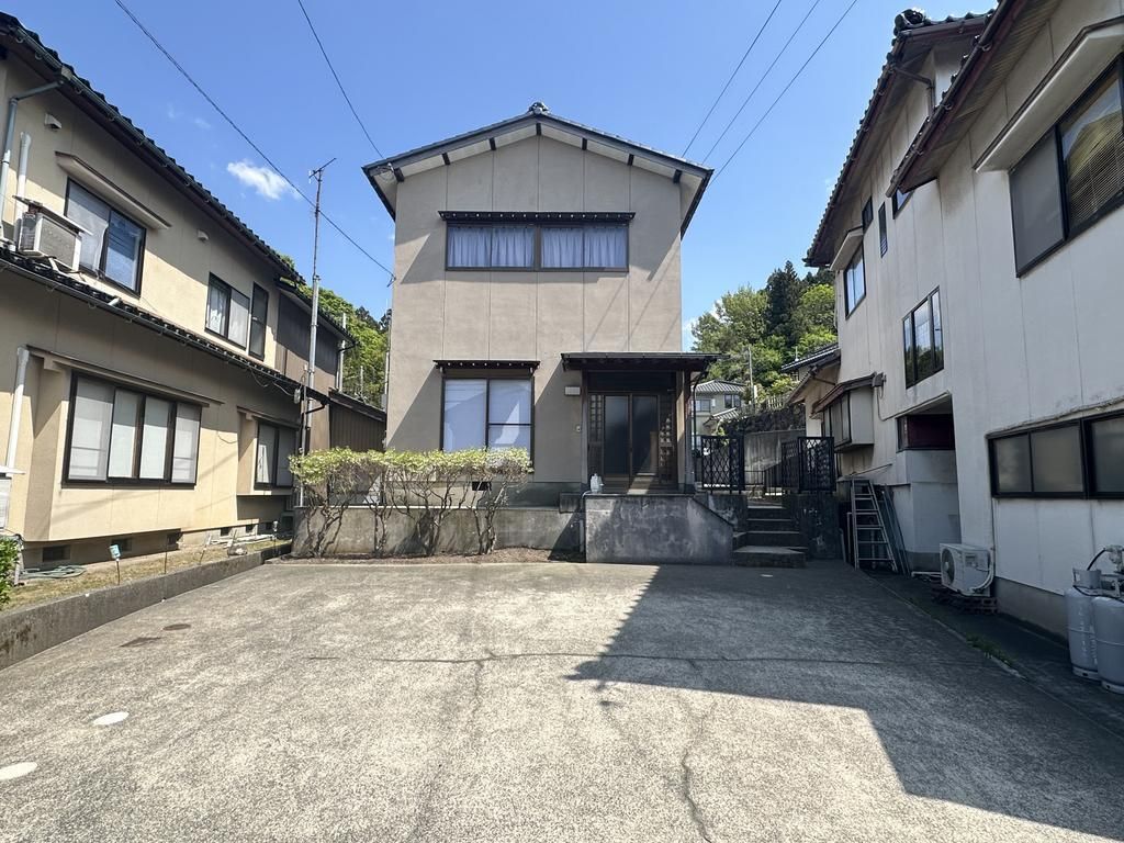 4DK House for Sale in Kosaka-machi, Kanazawa, Ishikawa - Thumbnail 2