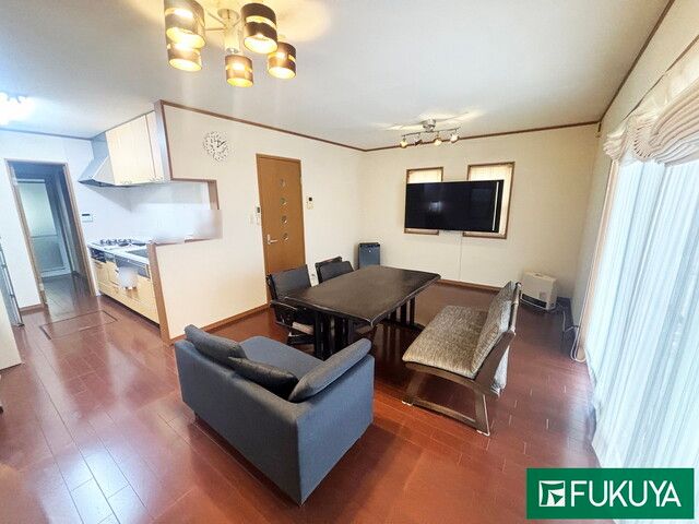 4LDK House for Sale in Yawata City, Kyoto Prefecture - Thumbnail 3