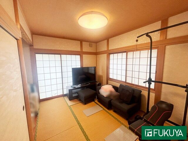 4LDK House for Sale in Yawata City, Kyoto Prefecture - Thumbnail 2
