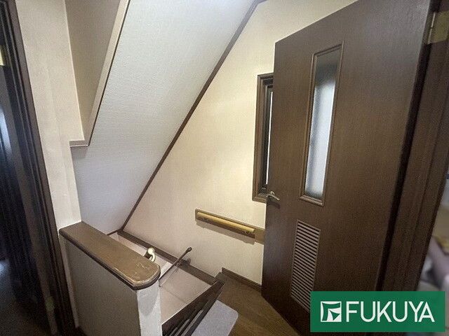 3-Story 4DK House for Sale in Kobe Nagata, 7 Min Walk to Shin-Nagata Station - Thumbnail 2