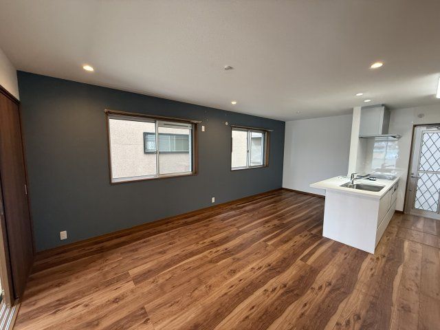 4LDK Detached House in Wakayama City - 99.10m² - Thumbnail 2