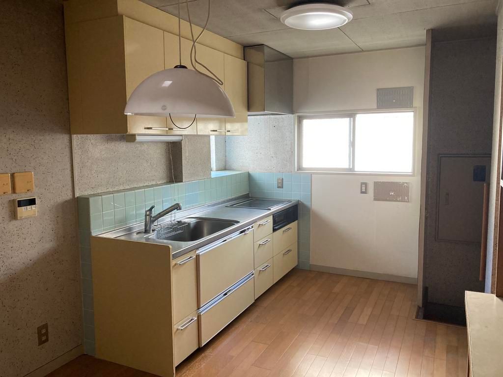 5SLDK 207sqm RC House in Wakayama City for 10.8M Yen - Thumbnail 3