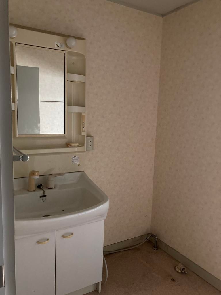 5SLDK 207sqm RC House in Wakayama City for 10.8M Yen - Thumbnail 4