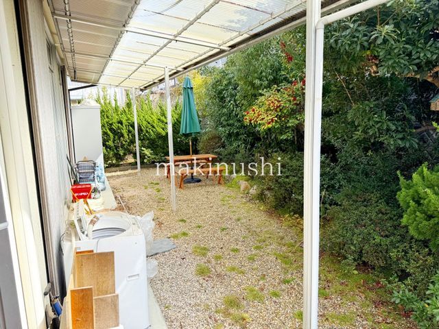 6DK Detached House with Garden in Chihayaakasaka, Osaka - Thumbnail 2