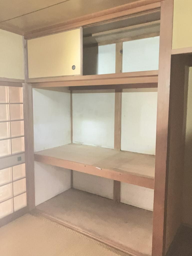 Renovation-Ready 4DK House for Sale in Moriguchi, Osaka - Thumbnail 3