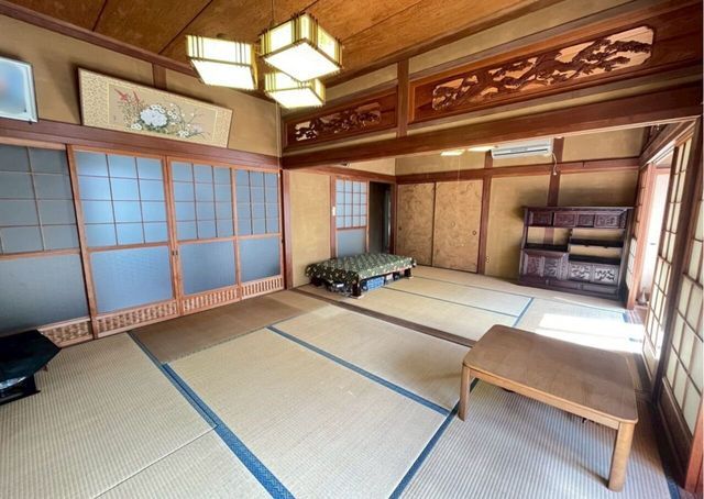 4LDK Japanese-Style House on 299 sqm Land in Hofu, Yamaguchi - Thumbnail 2