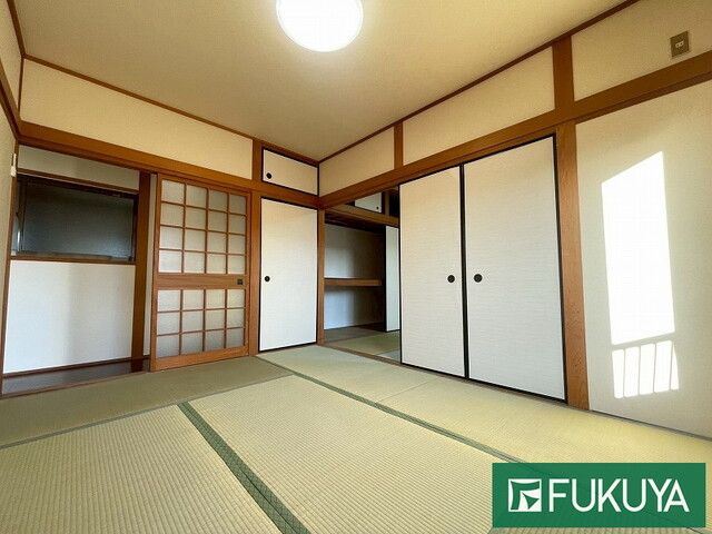 4DK House for Sale in Hirakata City, Osaka - 67.30 sqm - Thumbnail 2